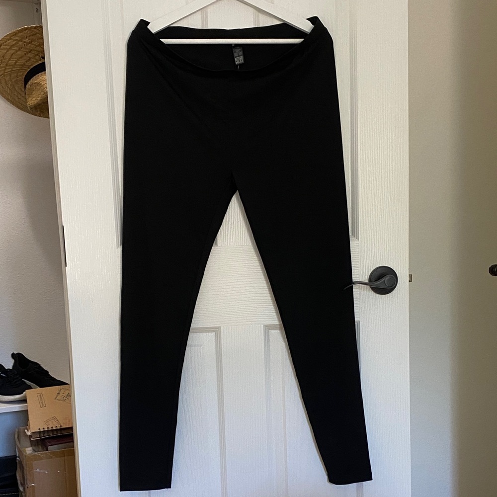NEW 32 Degrees Black Heat Leggings